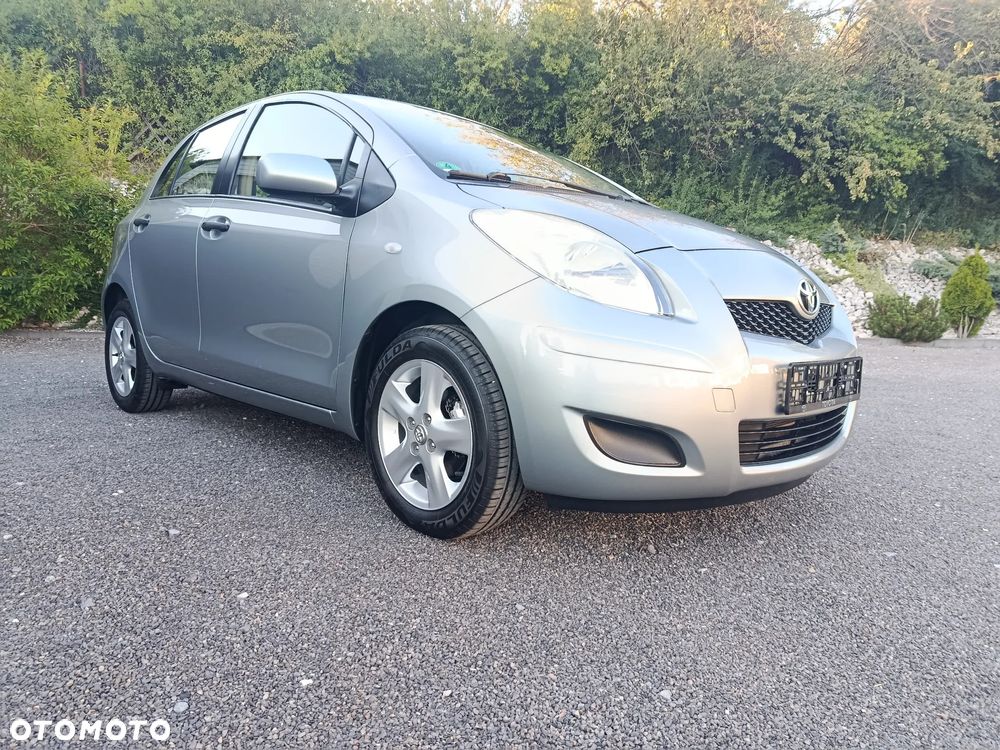 Toyota Yaris - 8