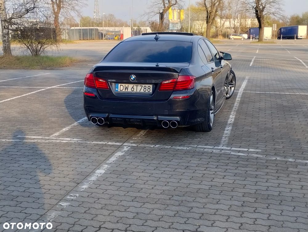 BMW Seria 5 528i xDrive Sport-Aut - 15
