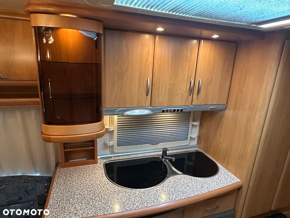 Hobby 540 KMF z przedsionkiem Isabella i napędem - 5/6 os. - 17