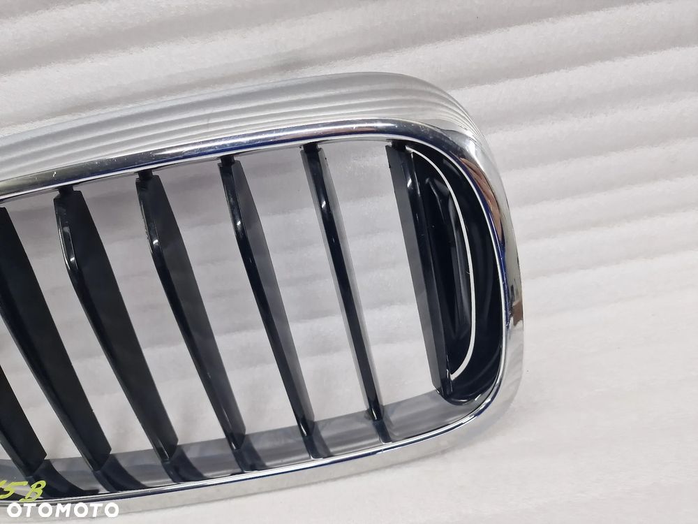BMW G30 / G31 16- PRAWA NERKA / ATRAPA / GRILL PRZEDNI PRZÓD , NR 7383520 / 7390866 / 7390864 / 8070470 / 7473692 / 7473702 , NR AUKCJI GL215 - 15