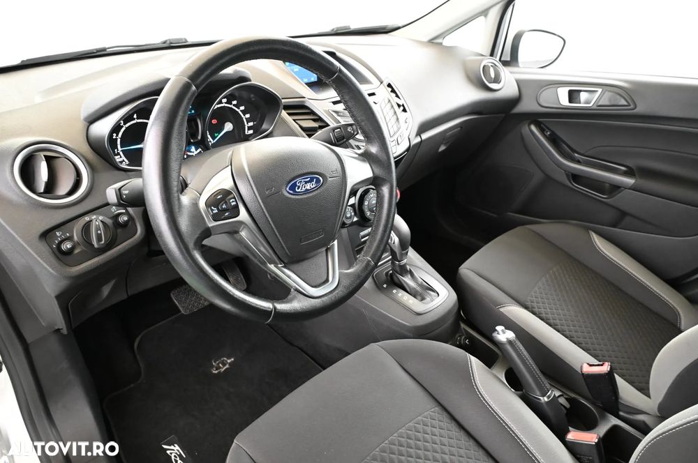 Ford Fiesta 1.0 EcoBoost Powershift Titanium - 12