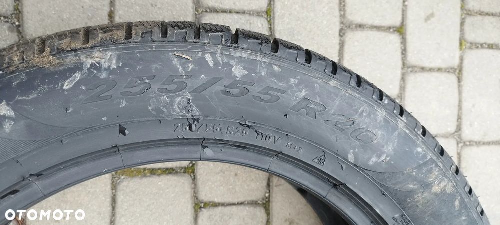 255/55/20 pirelli scorpion winter - 2