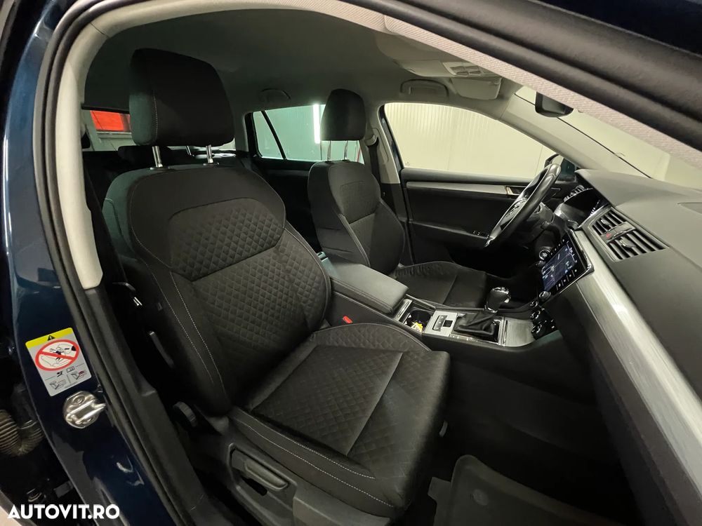 Skoda Superb 2.0 TDI DSG Ambition - 12