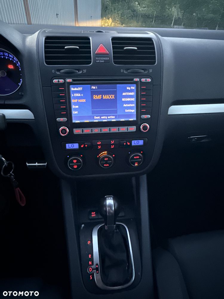 Volkswagen Golf - 16