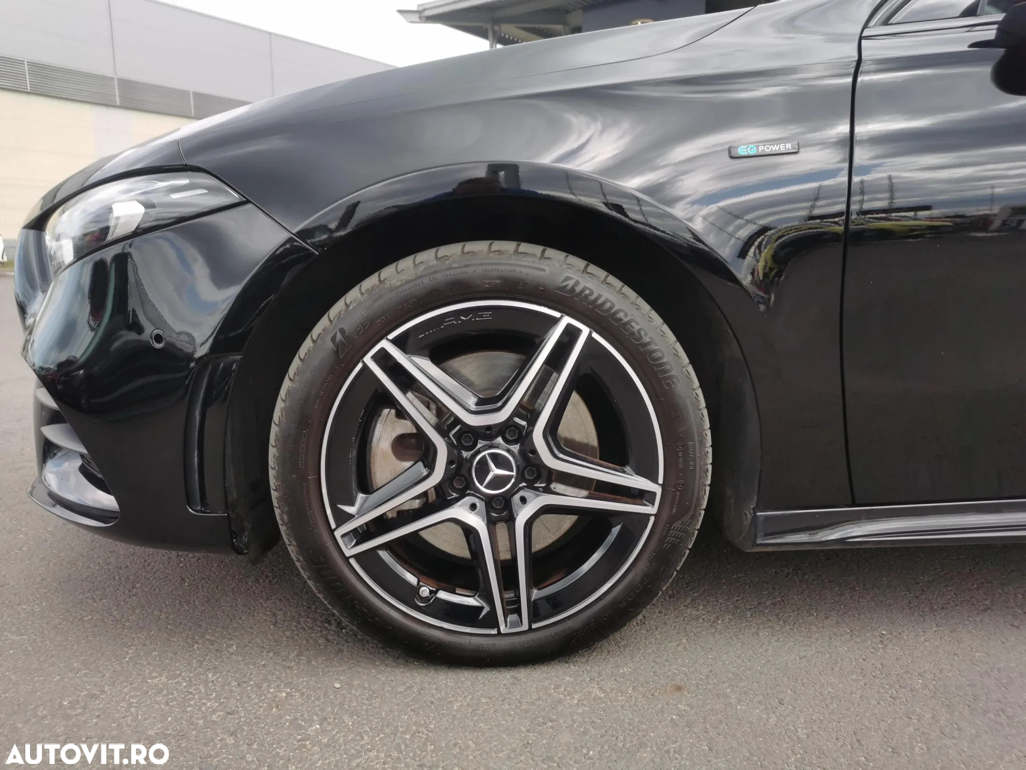 Mercedes-Benz A 250 e 8G-DCT AMG Line - 17