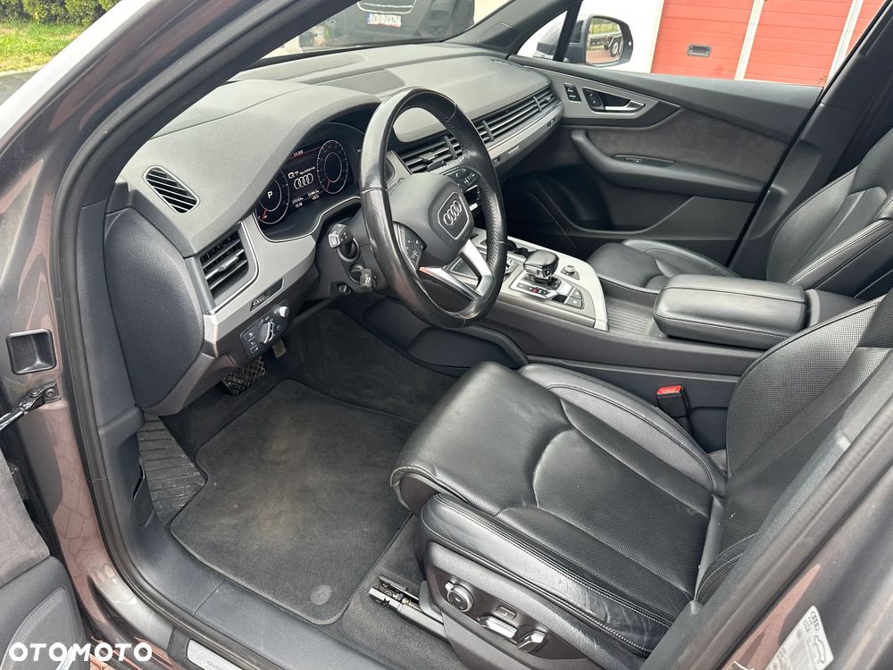 Audi Q7 - 11