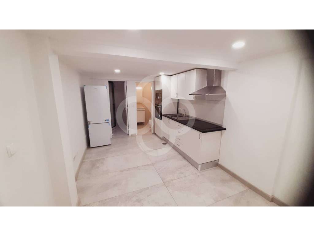 Espaço Comercial Transformado em Apartamento para Venda em Vale de ... - Grande imagem: 4/22