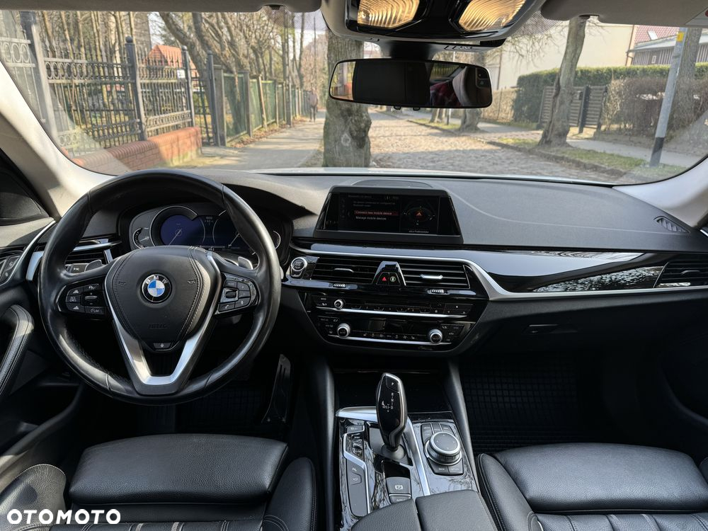 BMW Seria 5 520d xDrive Luxury Line - 14