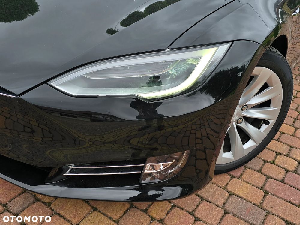 Tesla Model S - 18