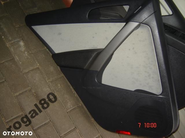 VW TIGUAN BOCZEK TAPICERKA JAK NOWA - 1