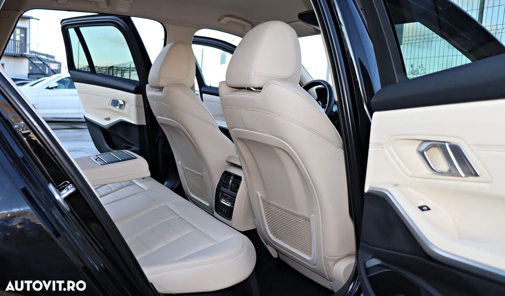 BMW Seria 3 330e Touring Aut. Luxury Line - 14