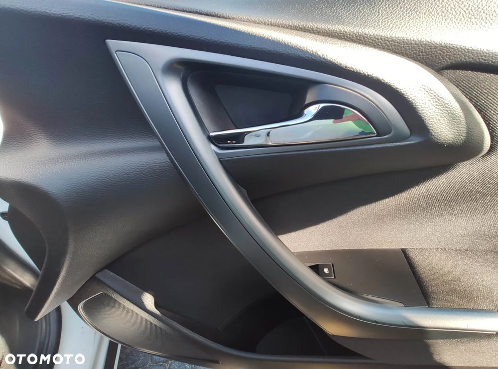 Opel Astra 2.0 CDTI DPF Color Edition - 19