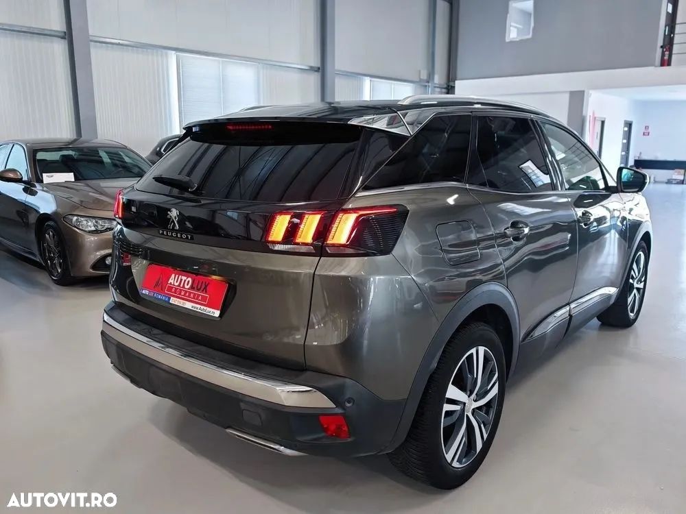 Peugeot 3008 ver-1-2-puretech-s-s-eat8-allure - 5