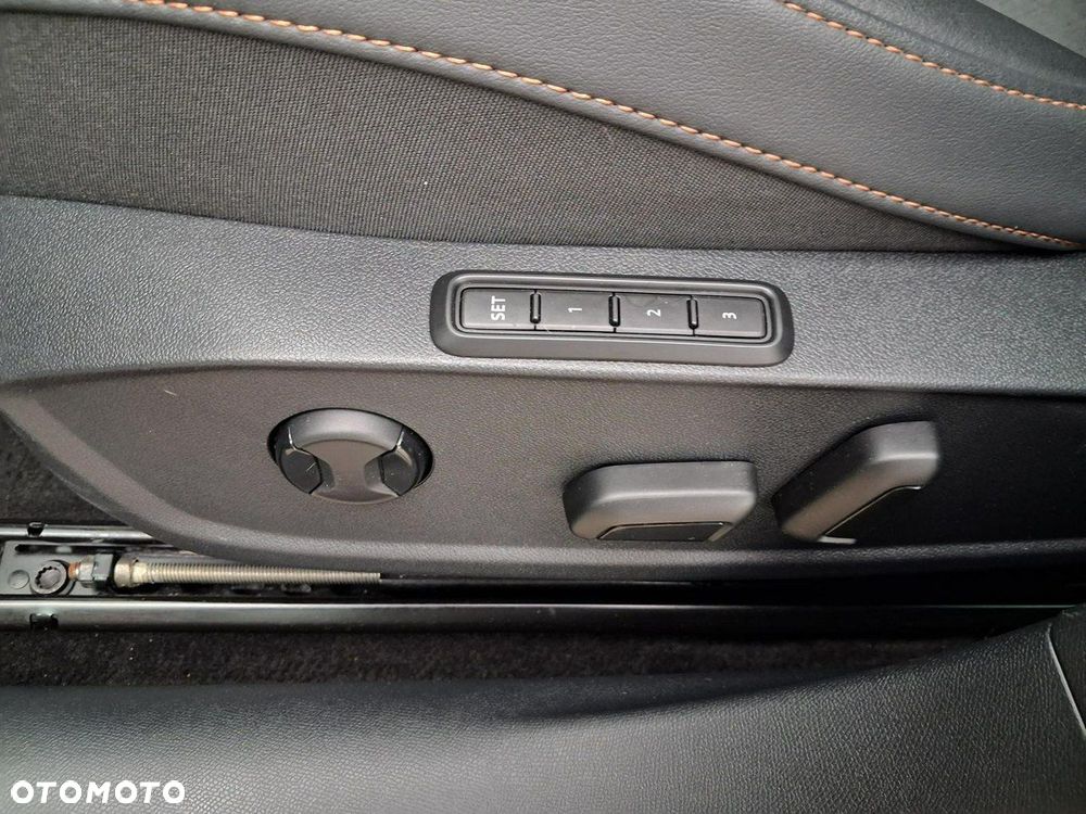 Cupra Formentor - 25