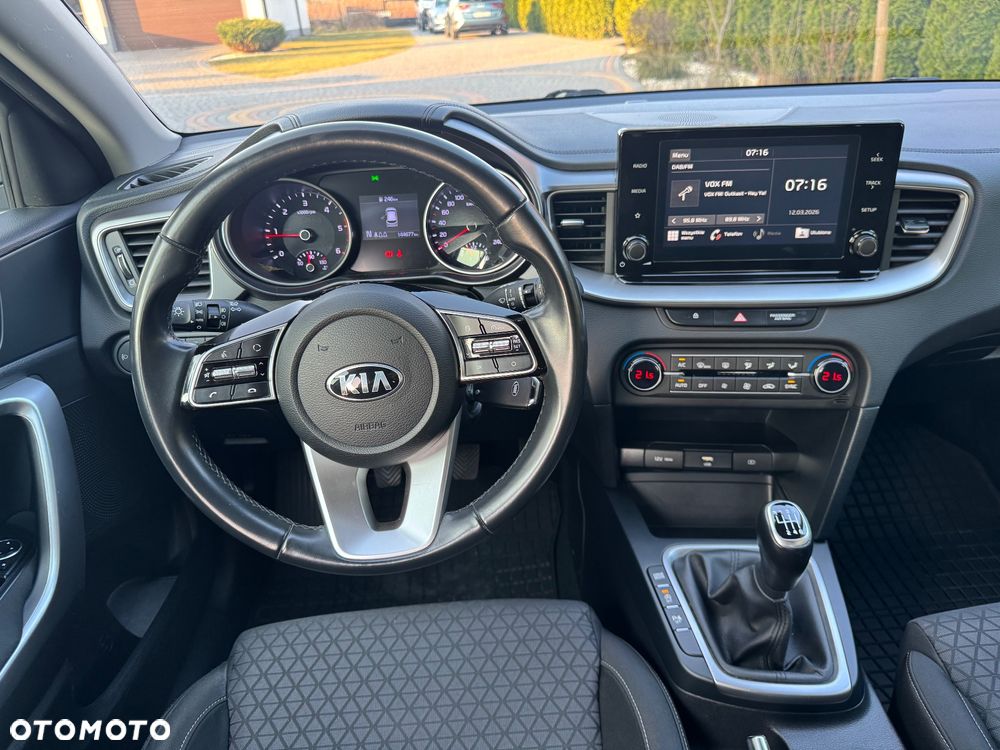Kia Ceed 1.6 CRDi mHEV M - 29