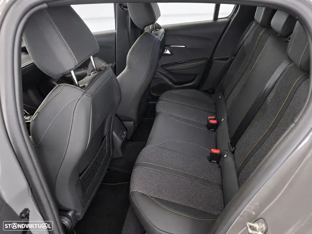 Peugeot e-208 - 6