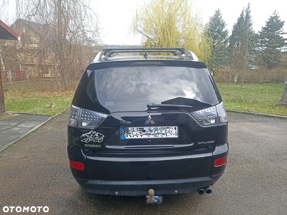 Mitsubishi Outlander - 3