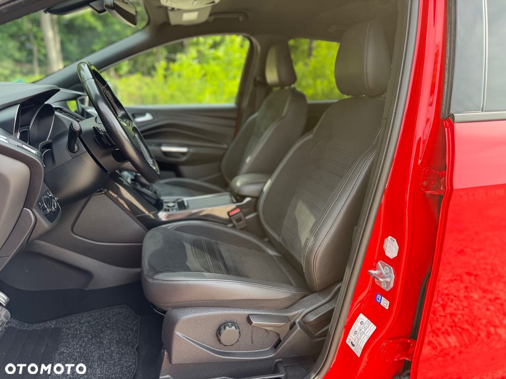 Ford Kuga 2.0 TDCi 4x4 ST-Line - 15