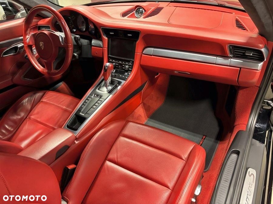 Porsche 911 Carrera S PDK - 12