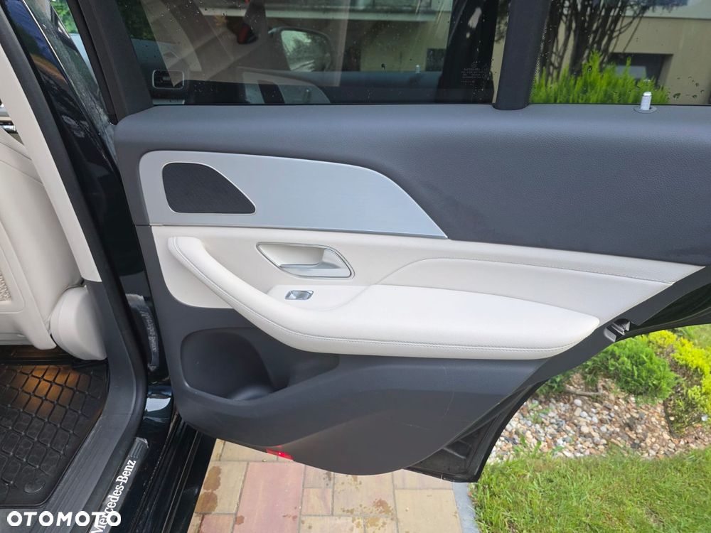 Mercedes-Benz GLE 300 d 4-Matic - 11