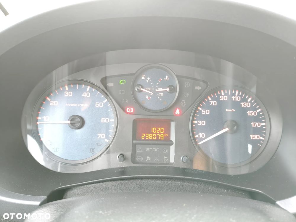 Peugeot Partner 1.6 HDi Active - 29