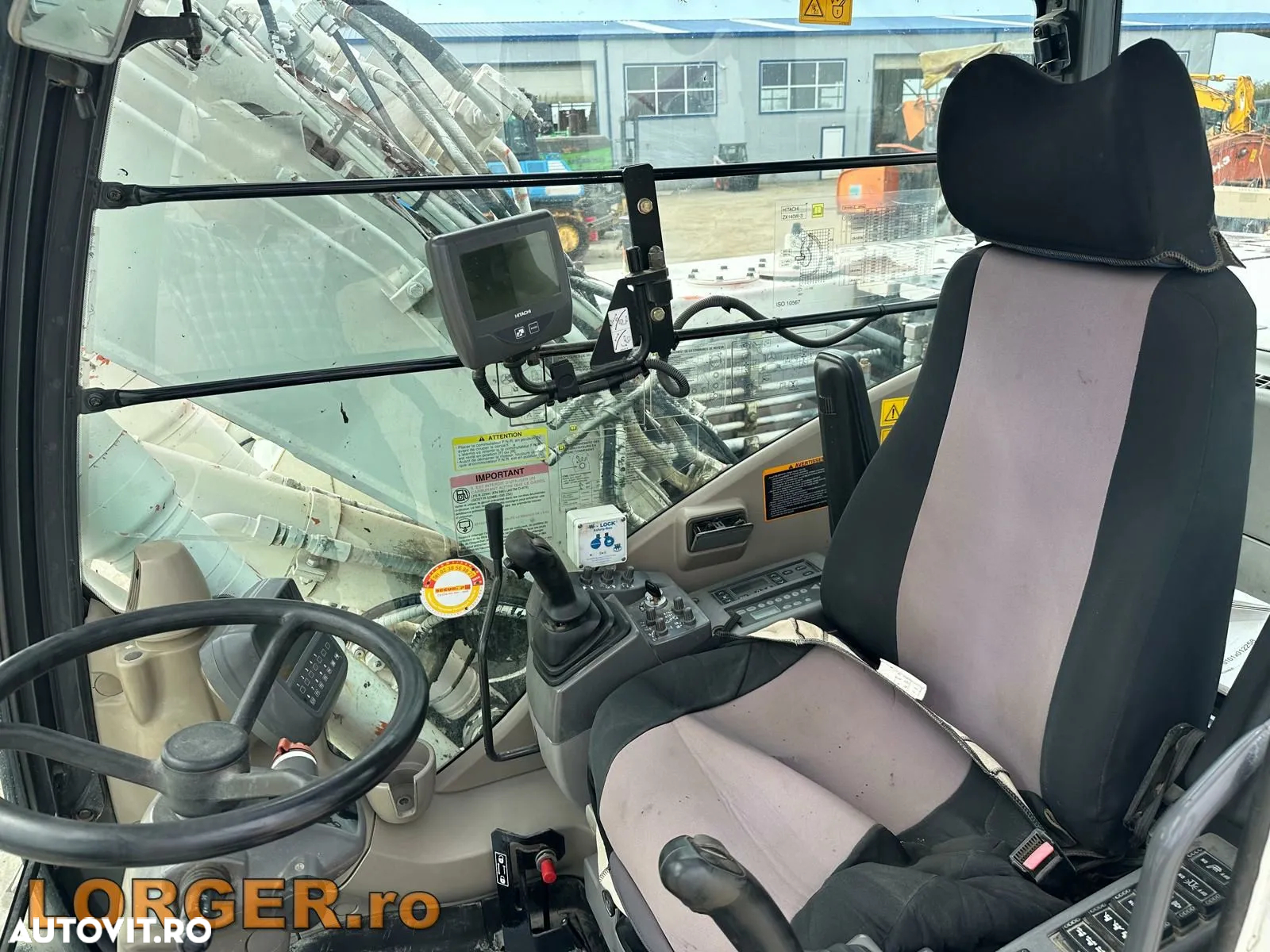 Hitachi ZX 140W-3 - 9