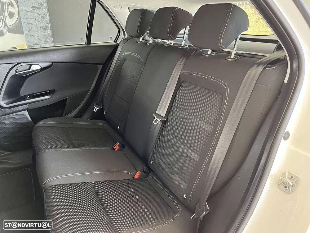 Fiat Tipo Station Wagon 1.3 M-Jet Lounge - 21