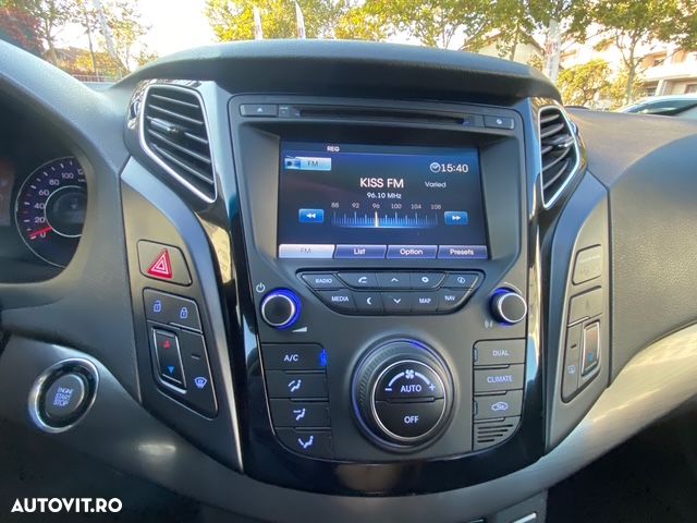 Hyundai i40 1.7 CRDI DPF Sedan Highway+ - 17