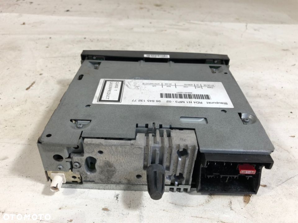 PEUGEOT 207 208 308 PARTNER CITROEN C2 C3 C4 BERLINGO RADIO MP3 - 3