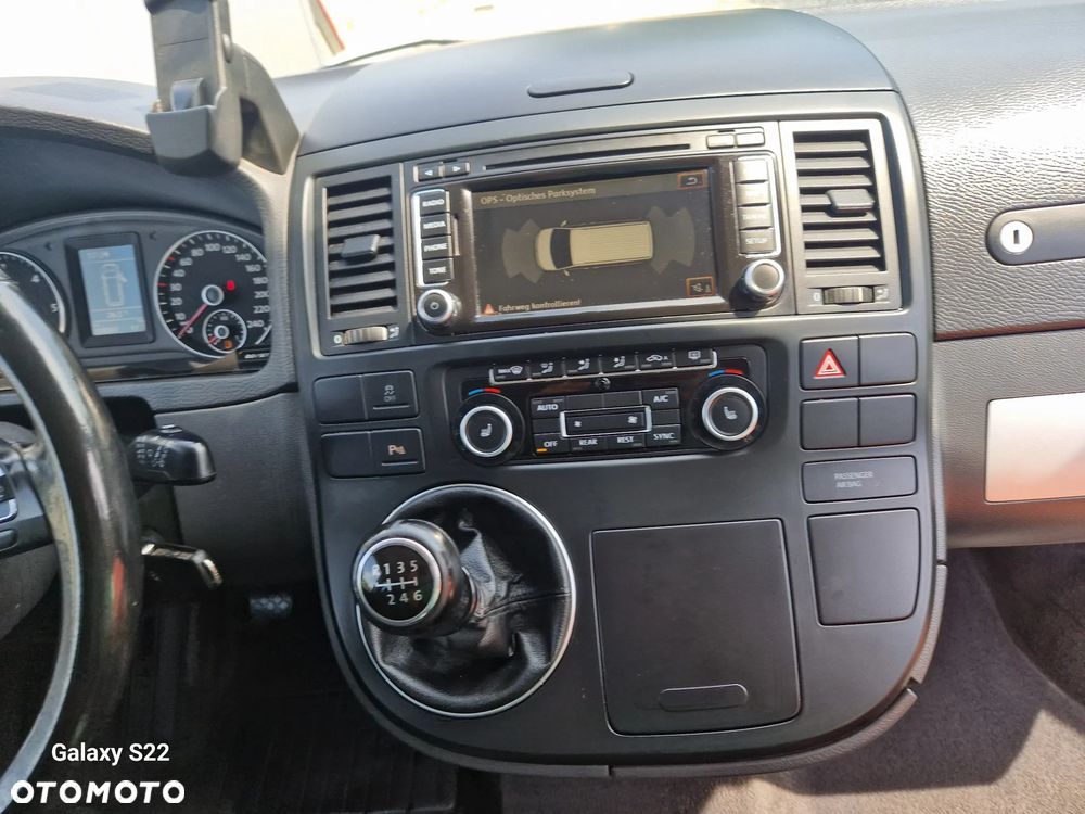 Volkswagen Multivan - 21