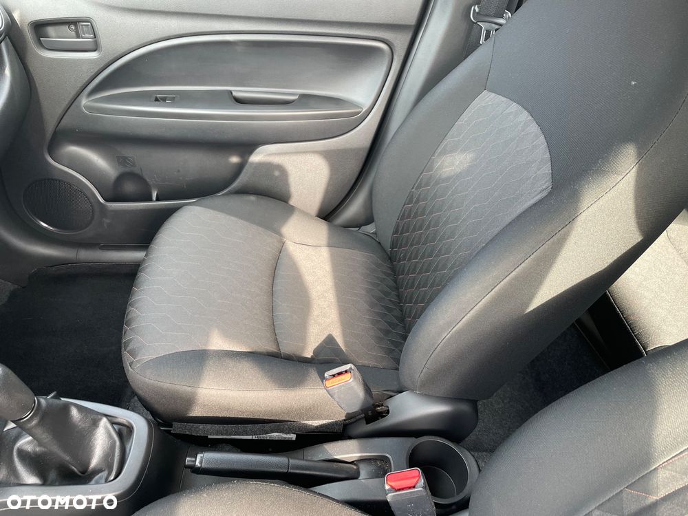 Mitsubishi Space Star - 10