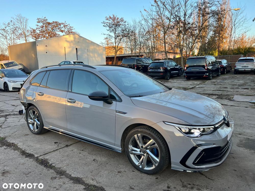 Volkswagen Golf 1.5 eTSI OPF DSG R-Line - 1