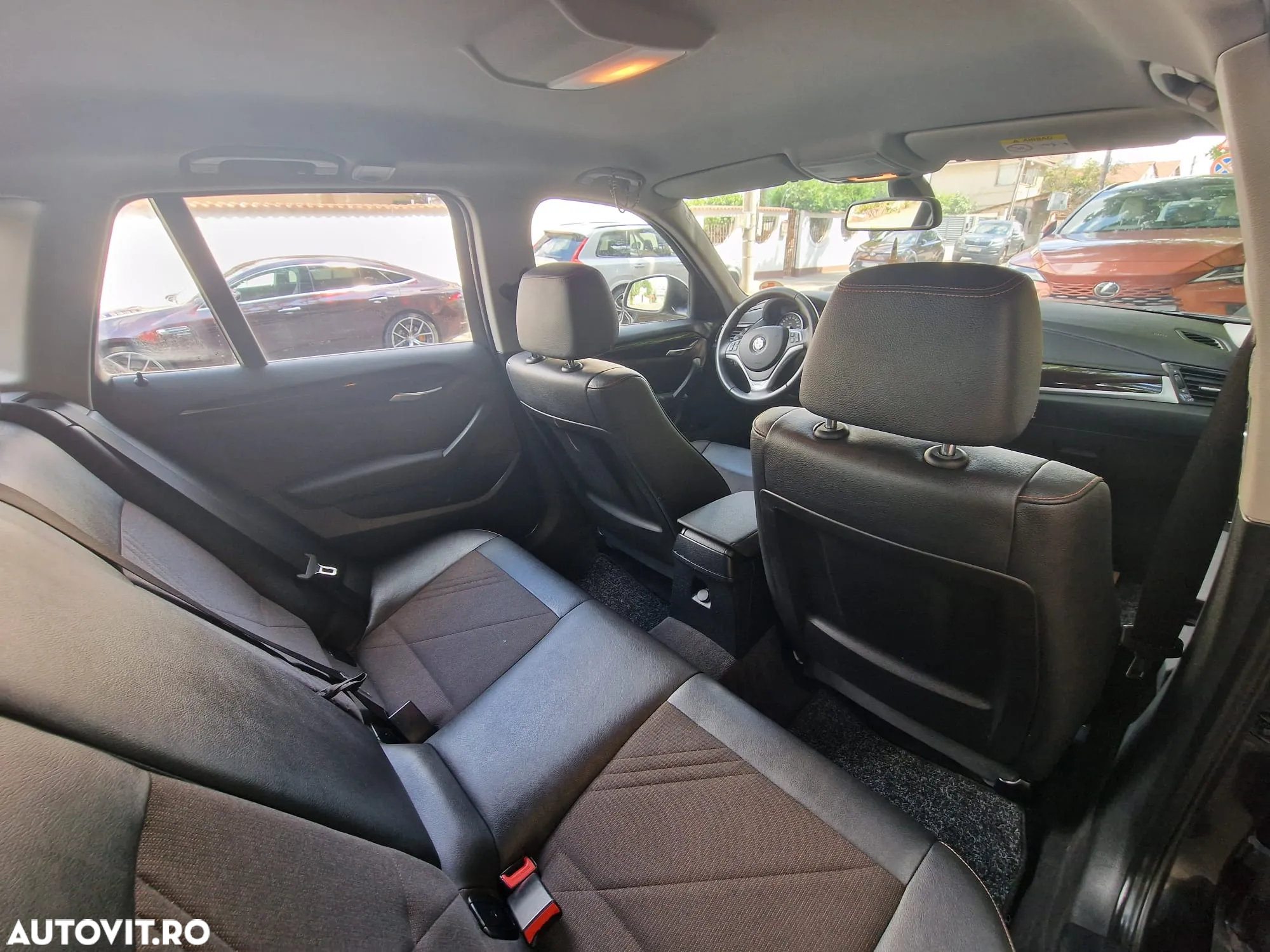 BMW X1 xDrive18d - 12