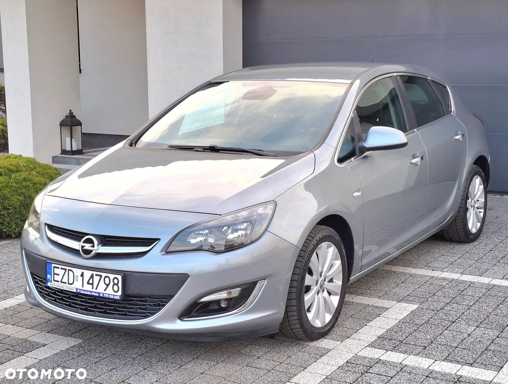 Opel Astra 1.4 T Cosmo - 2