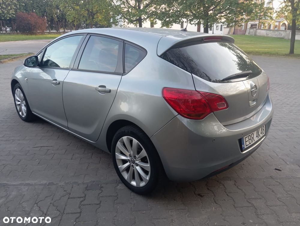 Opel Astra 1.4 EcoFLEX 150 Jahre - 7