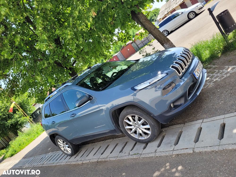 Jeep Cherokee - 3