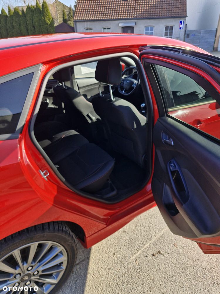 Ford Focus 1.0 EcoBoost ST-Line - 8