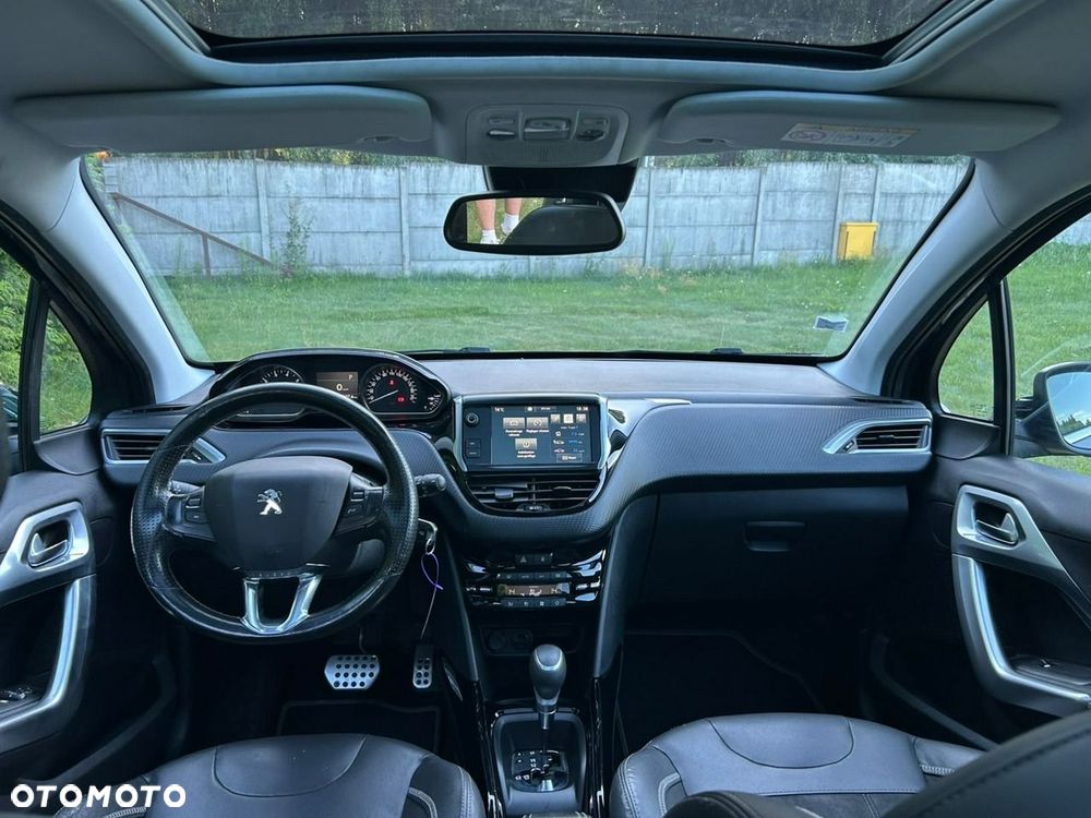Peugeot 2008 - 8