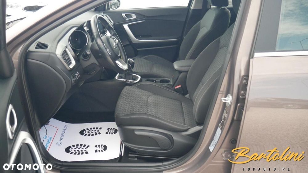 Kia XCeed - 16