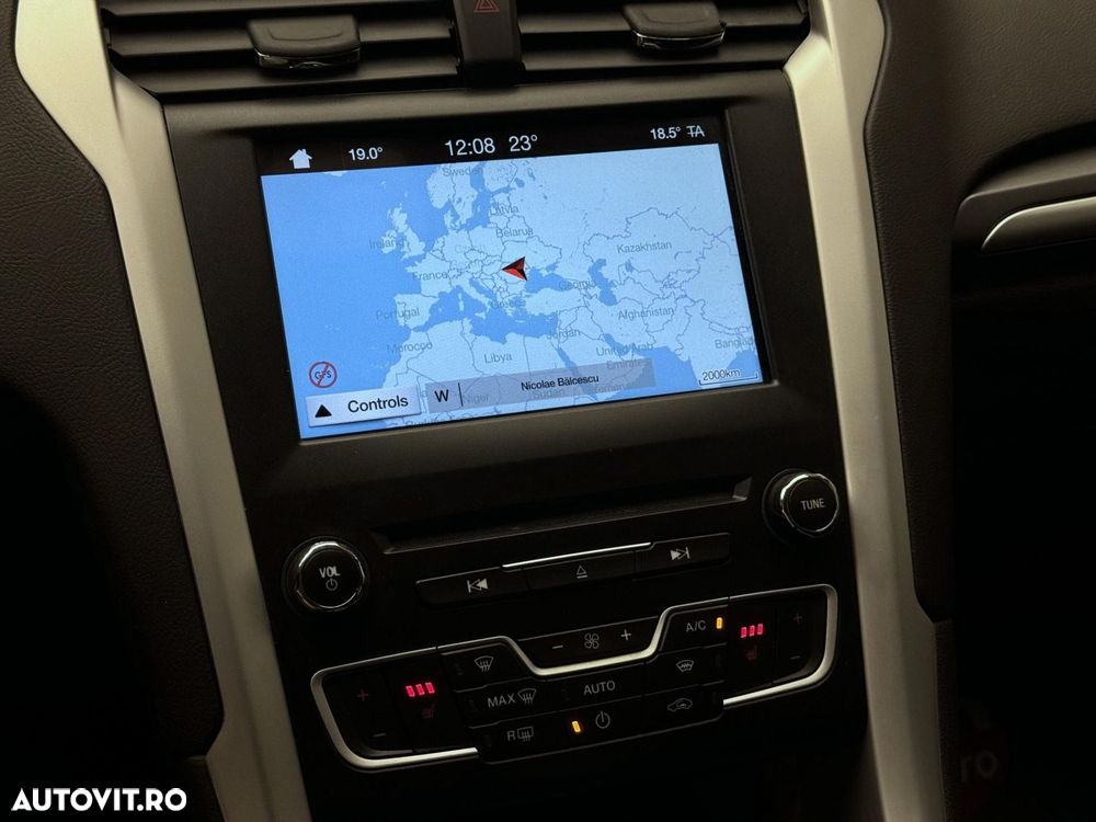 Ford Mondeo - 10