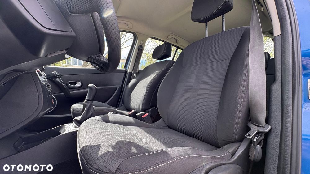 Renault Clio 1.2 16V All Inclusive - 9