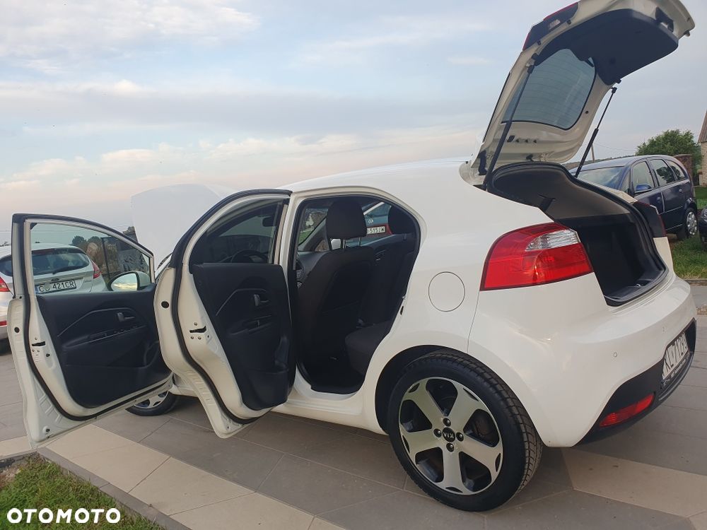 Kia Rio 2014 photo 4