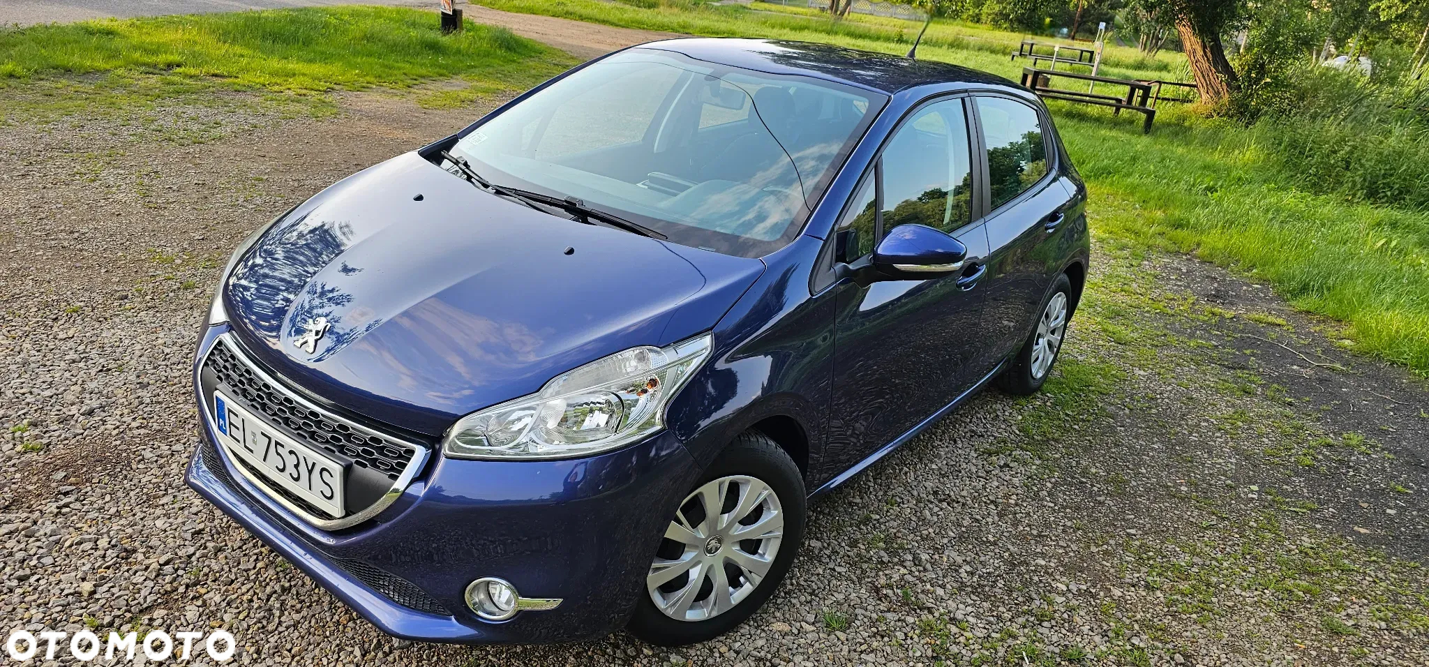 Peugeot 208 - 10