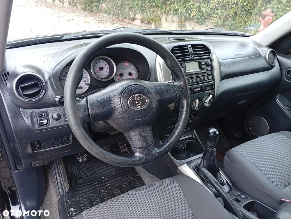Toyota RAV4 - 12
