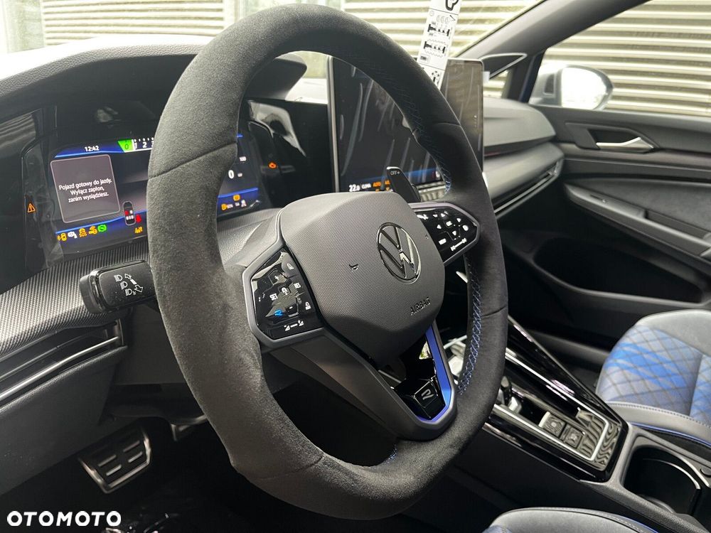 Volkswagen Golf - 6