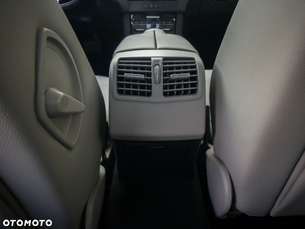 Mercedes-Benz Klasa E 220 BlueTEC 9G-TRONIC Avantgarde - 30
