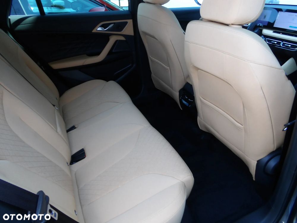 MG HS 1.5 T-GDI Excite DCT - 23