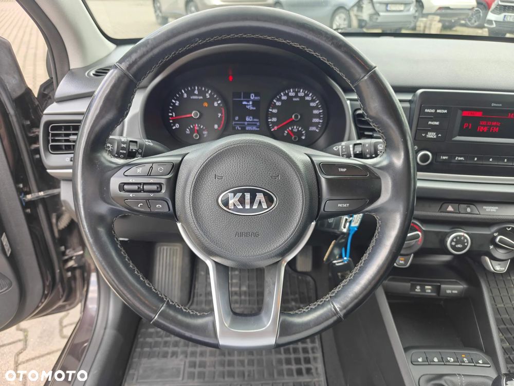 Kia Rio 1.2 M - 17
