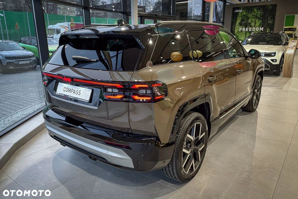 Jeep Compass 73.7kWh First Edition FWD - 12