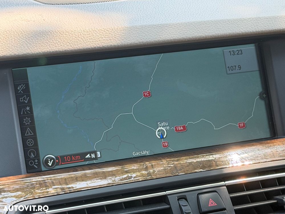 BMW Seria 5 520d Aut. - 33